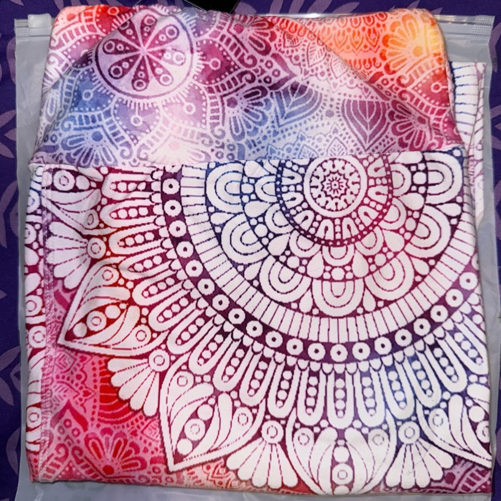 NWT Charlie’s Project TC mandala leggings